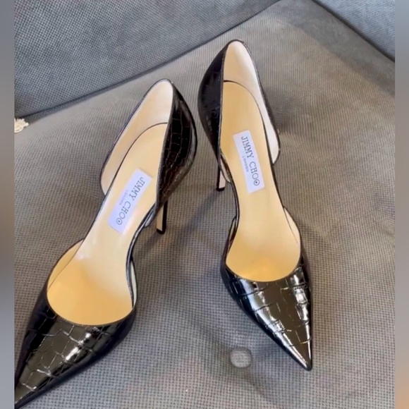 Authentic Jimmy Choo, made with fine and rich Italian leather upper and sole. - Picture 3 of 6